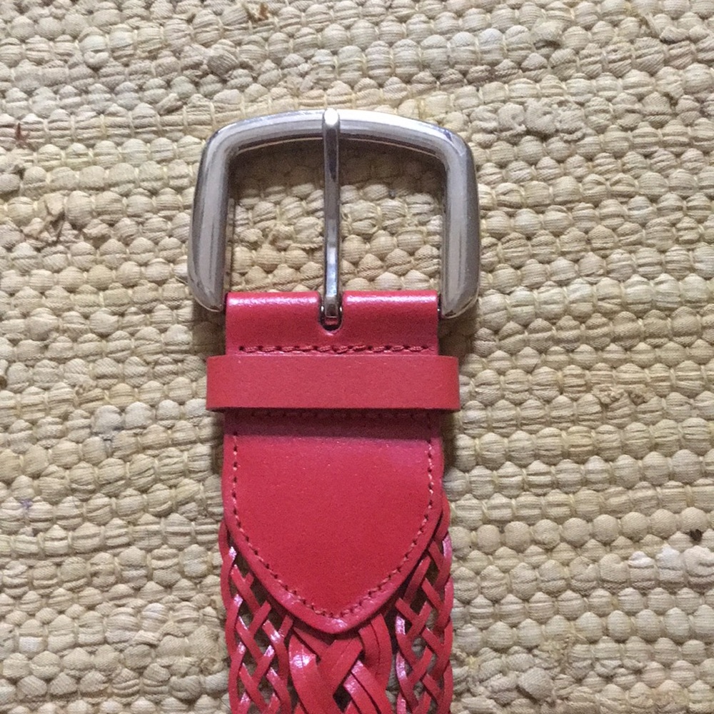 Red belt - Picture 2 of 3